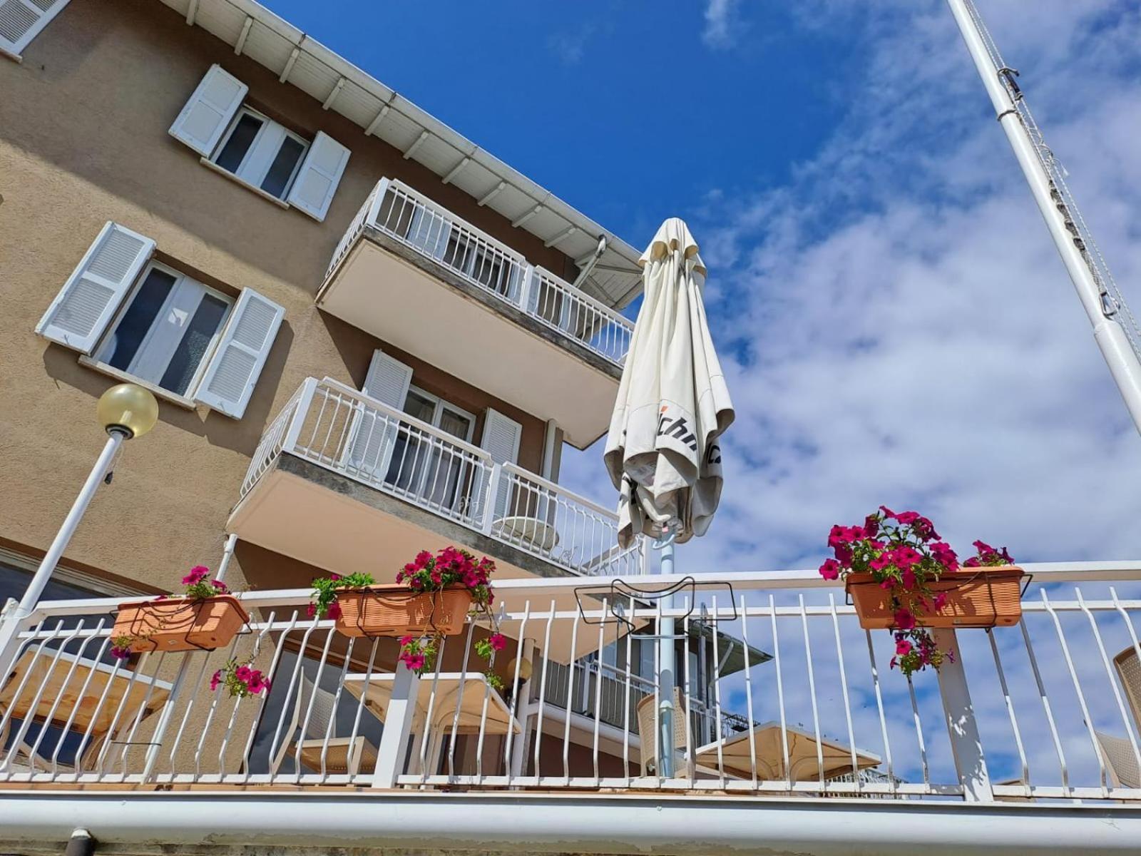 Provinciale 79 Hotel Magreglio Exterior photo