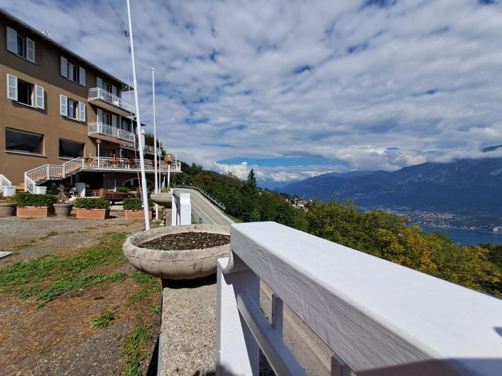 Provinciale 79 Hotel Magreglio Exterior photo